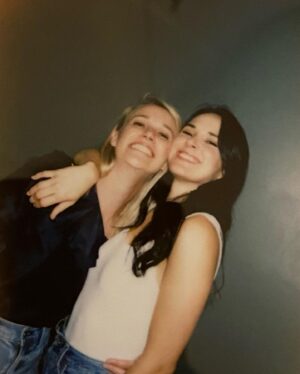Shanley Caswell Instagram - Feelin super grateful for my female friendships and the planes, trains, and automobiles that help me sustain them 🤍