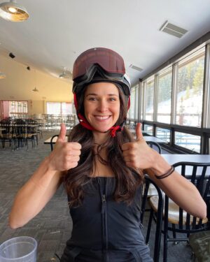 Shanley Caswell Instagram - pic of me happy before I went tumbling down the mountain with a snowboard attached to me 🤕