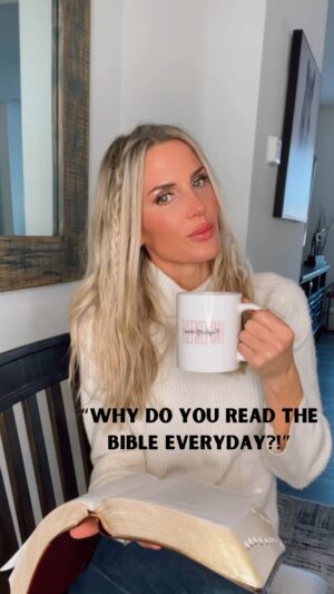 Shannon Stewart Instagram - My goal is to not meet with people until I’ve spent time with God 🫶🏻

#spendtimewithgod #christianblogger #christianreels #raleighmodel #pastorswife #godfirst #studythebible
