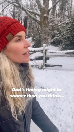 Shannon Stewart Instagram - “But as for me, I will watch expectantly for the Lord;
I will wait for the God of my salvation.
My God will hear me.” Micah 7:7 🙏🏼🙌🏼❤️

#christianreels #nothingisimpossible #faithwalk #blowingrock #encouragement #dreamer #getready #studythebible #pastorswife