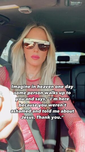 Shannon Stewart Instagram - 😭🙌🏼🙌🏼🩷

#christianreels #sharethegospel #forsuchatimeasthis #faithandfashion #eternal #jesuslover