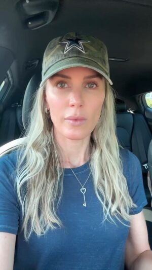 Shannon Stewart Instagram - You are loved… 🫶🏻

#christianreels #amazinggrace #jesuslovesyou #redemption #iamsecond #studythebible