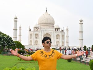 Shantanu Bhamare Instagram - Visit To Symbol Of Love ❤️ Taj Mahal 💯🤘💕💕💕

Photos By : Professional Photographer at Taj Mahal, Agra - Sohel Shaikh Masoodi : @sohelshaikhmasoodi 

Enjoyed Stay at @luckyguesthouseagra , thanks for the good hospitality! 💯👍❤️