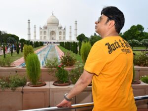 Shantanu Bhamare Instagram - Visit To Symbol Of Love ❤️ Taj Mahal 💯🤘💕💕💕

Photos By : Professional Photographer at Taj Mahal, Agra - Sohel Shaikh Masoodi : @sohelshaikhmasoodi 

Enjoyed Stay at @luckyguesthouseagra , thanks for the good hospitality! 💯👍❤️