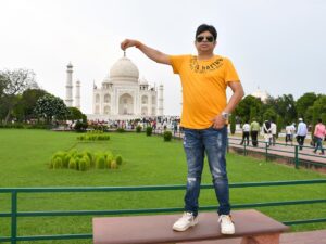 Shantanu Bhamare Instagram - Visit To Symbol Of Love ❤️ Taj Mahal 💯🤘💕💕💕

Photos By : Professional Photographer at Taj Mahal, Agra - Sohel Shaikh Masoodi : @sohelshaikhmasoodi 

Enjoyed Stay at @luckyguesthouseagra , thanks for the good hospitality! 💯👍❤️