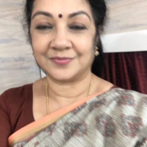Shanthi Krishna Instagram - HAPPY NEW YEAR 2022 🙏🙏🥰🌹🎂

#happynewyear2022 #2022 #newyear2022
