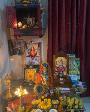 Shanthi Krishna Instagram - Wishing one and all of you 
A Very Happy & Prosperous Vishu🥰🙏🏻

#vishu #malayalamactress