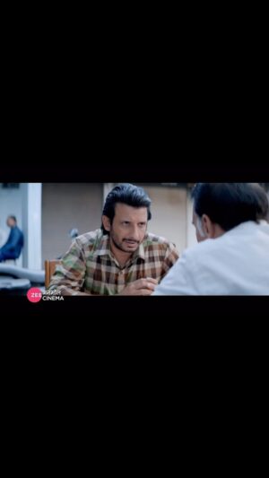 Sharman Joshi Instagram - सबसे बड़ी मोह माया तो है ये बाप-बेटे का रिश्ता! देखिये सब से पहले टीवी पर ‘सब मोह माया है’ आज शाम 7 बजे #ZeeAnmolCinema पर !

#SabMohMaayaHai #ZeeAnmolCinemaOriginal #SMMH #SabMohMaayaHaiOn18Nov #SabMohMaayaHaiOnZeeAnmolCinema #SabSePehleTvPar

@zeeanmolcinema @annukapoor @spruhavarad @pareek.abhinav @vinod.bhanushali @anuragkashyap10 @bsl_films @vedafilmfactory #kamleshbhanushali @sampat_ @deepakdiwanfilms @khojikhaan @anubhavvbhansall