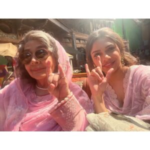 Sharmin Segal Instagram - #heeramandi BTS! Soo many memories made in the last 3 years! It is impossible to fit it all into one post! So many people that have been so supportive and kind. Thank you to everyone that was a part of this very special project love youu all! ❤️

1 2: Pizza is the best food. 🍕 @aslisona 

3: Farida ma’am always rocking 🤘🏽 

4. Sisterhood ❤️ @aditiraohydari 

5. Motherhood ❤️ @m_koirala 

6. The best person I know 👯‍♀️ @segalsimran 

7. Music is essential 🎶 

8. Rani 🐶 the Best Heera Puppy 

9. Once a costume AD, always a costume AD 😋

10. Fida fan for life!! @fardeenfkhan 😍 @hemachoudharyy