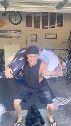 Sharon Bialy Instagram - I love my neighbors @torinishino @garetwebb - they let this old lady work out with them so many mornings- and this is how they motivate me! And the dogs love each other !!