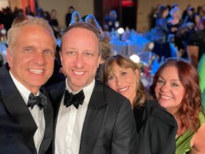 Sharon Bialy Instagram - Oh what a night @sagawards . If I knew how to post multiple pictures I would. I love actors and this is my favorite event. Honored to sit at the table with my @bettercallsaulamc  cast and with @sherrythomaslane @rscottcast @thegiancarloesposito @daltonyco