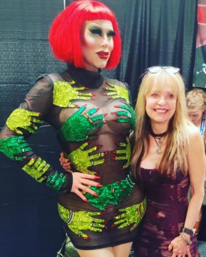 Sharon Needles Instagram - ‘Oh let’s do that!’ .. working Pensacon was treat.. but the cherry on top was meeting my childhood scream queen idol @linneaquigley .. ‘you guys carry sour balls?’