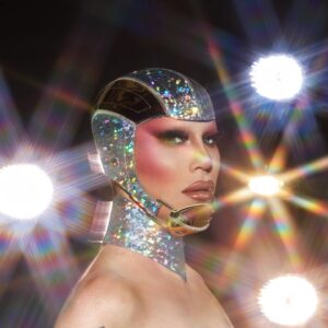 Sharon Needles Instagram - she is beauty and grace, from outer space 🛰 the record has already been out for a week, and we found out it reached No. 3 on the iTunes Dance Charts and hit thousands of playlists on streaming platforms. wow. i am so beyond grateful you guys are listening to this record; i am just besides myself. thank you for dancing and listening with me, please continue to do so. you guys are everything to me as is disco! thank you fellow fruit flys 🪩🖤 #DiscoIsForever #DeadAsDisco #FlaminHot #AbsoluteZero #FruitFly

📸: Albert Sanchez