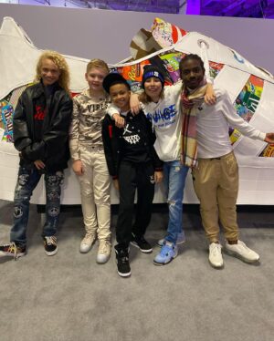 Shaun Dixon Instagram - I had a great time @mckenzibrooke single release party. @bmikerob
@kaidoleeroberts @stevierayallen 

#dharmannactors #dharmannfam #exploremore #childactors #explore #nike #jordans