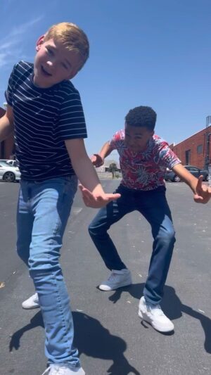 Shaun Dixon Instagram - Having a blast! We love the song and the culture!! 
@shaundixonofficial @kaidoleeroberts 
#africa #music #dancing #dharmannstudios #shaundixon #kaidoleeroberts #jay #mikey #jayandmikey