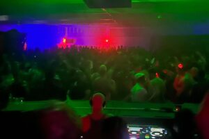 Shaun Ross Instagram - BABYYYYYY @thepartybyostbahnhof was a time !!!!