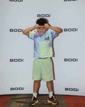 Shaun T Instagram - 🤯Who knew that 20yrs ago when I was introduced to @bodi I would one day be flexing with my son at their biggest event of the year? 🥰 And that made me think of how I am so thankful for the countless number of you that I have been honored to flex with throughout the time I have been partnering with @bodi . ➡️Keep DIGGING DEEPER YALL, no matter what 💪🏽 and LOVE YOUR BODY during the process.♥️ Lastly, it’s never about my newest program or the next program- ITS ABOUT YOU CHOOSING TO DO WHATS GOING TO HELP YOU STAY COMMITTED. 🙏🏽
#staythecourse