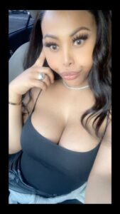 Actress Shauna Brooks HD Instagram Photos and Wallpapers April 2023