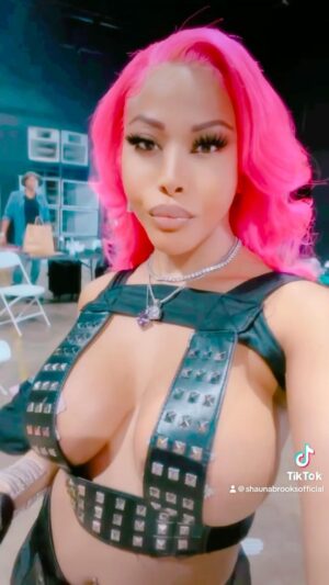 Shauna Brooks Instagram - 🗣️It’s giving ATT-IT-TUDE, is what I do boo 👻 @sirjoeexclusive