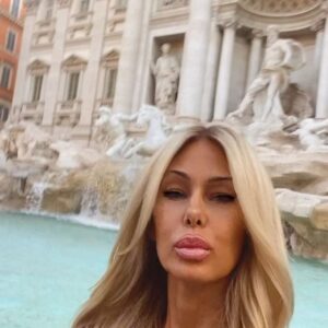Shauna Sand Instagram - Rome your incredible history, captivating architecture, exceptional food and exquisite beauty is unforgettable beyond imagination! I am so very grateful for this opportunity to visit Roma again with my daughter Lorenza Isabella to celebrate my birthday! I lived in Rome when I was 19, while attending John Cabot University, but experiencing you again with my daughter is just divine! Grazie !!! 🇮🇹 @isabellaalamas