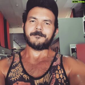 Shawn Morales Instagram - Pump pump pump it up! 💪 #gymlife #sweat