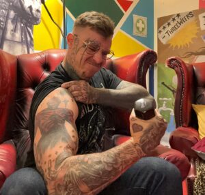 Shayne Smith Instagram - Everyone wave goodbye to Garth Maul. We loved him but it’s time to move on and as we all know the apprentice must destroy the master, it is the Sith way.