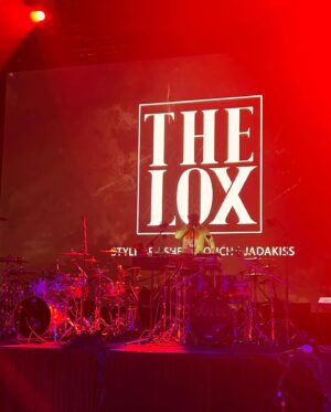 Sheek Louch Instagram - Last night was dope 🔥🔥🔥 thanks for having us BROOKLYN @barclayscenter  @atcpresents  @thelox  @technicianthedj  @shariftours @justice808ent @kristiclifford @kidcapri101 @tonymoxberg @smileys_people_  @jazz_914  @officialluxurymusic  #LOX #DBLOCK #HIPHOP