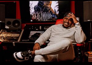Sheek Louch Instagram - LOX & FRIENDS is going to be (CRAZY) 🤦🏿‍♂️🦍🦍🦍 get your tickets NOW (TICKET MASTER)  @bigjoenulife  @ogmateoproductions #LOX #DBLOCK #HIPHOP