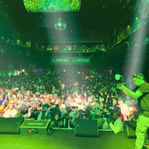 Sheek Louch Instagram - Last night was dope (NEW YORK) 🦍🦍🦍 @thelox  @technicianthedj  @shariftours  @freekeyyayo  @bigjusworld  @tonymoxberg #LOX #HIPHOP #DBLOCK