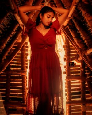 Sheela Rajkumar Instagram - In the right light, at the right time, everything is a extraordinary. 😍
💃

💃

💃

💃

💃

📸: @karthick_dhanush28 
🏠: @bamboohutz 

#sheela #explore #nature #travel #petlovers #smile #love #instagood #goodvibes #natureheals