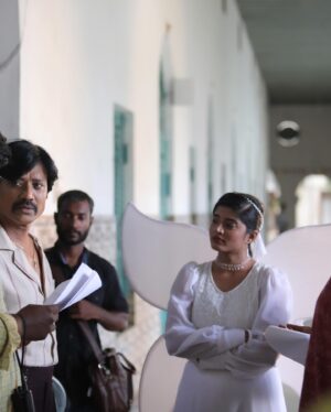 Sheela Rajkumar Instagram - நன்றியும் அன்பும் 😊
.
.
.
.
.
@ksubbaraj & team 
@iam__sjsuryah (kiruba mama)

#sheela #jigathandadoublex #cameoappearance #feelgood #lovemyself❤ #workingstills🎥 #greatexperience