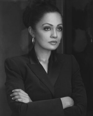 Sheena Chohan Instagram - Fearless, Fierce, Formidable 🖤 
.
.
Shot by @_ana_barth_ 
Stylist- @aishwarya128 
.
#actress #sheenachohan #fierce #anabarth #photooftheday