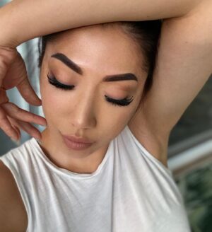 Sheena Sakai Instagram - Ombre brows and gorgeous lashes by my favorite Hawaii Beauty Guru @lashandbrowsbyjo @onyx_kapolei 💋