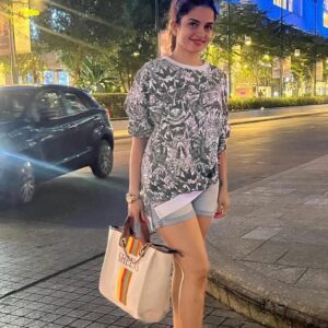 Sheena Shahabadi Instagram - Happy Birthday to me. 🎂🎉 🧿 
#princess 
#birthdaygl