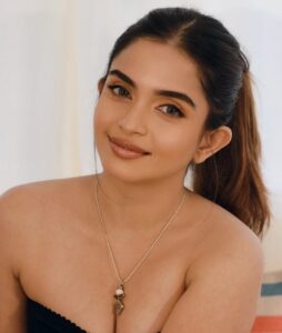 Actress Sheena Shahabadi HD Instagram Photos and Wallpapers November 2021