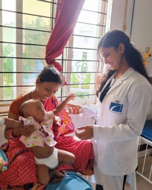 Sheetal Patra Instagram - Wishing & honouring all the heroes without capes, “The healing hands & caring hearts”, a very Happy Doctors’ Day!! 🩺
As a medico, I see firsthand the challenges and sacrifices our mentors make. Their empathy and dedication inspire us to carry on this noble journey. 🩺❤️ 
#doctorsDay #futureDoctor #mbbsstudent

Ps: pedia ward scenes! 👶