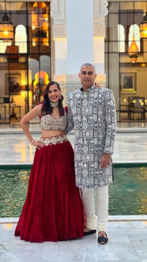 Sheetal Sheth Instagram - A magical weekend witnessing two friends who found each other amidst all of life’s chaos—a love story as beautiful as the celebration itself. ✨🙏🏽❤️

#EverAfter #livinglavidarosha