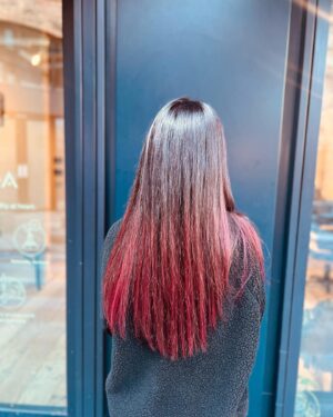 Shelley Conn Instagram - Pink!! Loving your work @judy_butcherssalon 💝🙏🏽