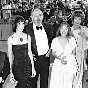 Shelley Duvall Instagram - It’s Cannes season ✨ A variety of photos from Shelley’s two times at the film festival, both for Robert Altman movies. The first for Thieves Like Us (1974) and the second for 3 Women (1977) where she took home Best Actress. 

It’s documented that Altman was upset Sissy Spacek also didn’t win Best Actress alongside Shelley for both of their performances in 3 Women. 

#shelleyduvall #robertaltman #cannes #cinema #retro #actress #director #cannesfilmfestival #70s #1974 #70sfashion #70smovies #celebrity #photoarchive #fanpage #seventies #moviestar #hollywood #celeb #vintagebeauty #seventiesstyle #70saesthetic