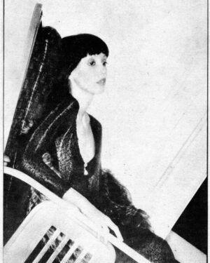 Shelley Duvall Instagram - Shelley Duvall photographed for Interview Magazine (September 1977)

“Set to begin filming The Shining with Jack Nicholson within the following months of her September 1977 interview, Shelley Duvall was poised to begin the peak of her career with her roles in Robert Altman’s Three Women and Kubrick’s horror opus. In the wake of the arrest of infamous serial killer “Son of Sam,” Duvall spoke with Andy Warhol and Bob Colacello at the restaurant Quo Vadis, where she wore a bright pink cotton dress that flared out below the hips, bright green linen boots, and a bright pink and green silk shawl. In her slow and soft voice, she tells the pair about about being discovered on location as an actress, and her ironic fear of horror movies.”

#shelleyduvall #interview #actress #celebrity #horror #hollywood #theshining #vintage #retro #photoarchive #fanpage #70s #seventies #70sfashion #70sstyle #muse #groovy #iconic #inspo #vintagebeauty