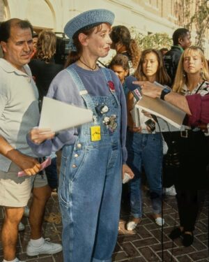 Shelley Duvall Instagram - Shelley’s outfits in the 80s and 90s were so ahead of her time!!! She’s an inspiration to all of us fellow quirky girls who follow their own fashion intuition and embrace any style 🕺🏼🧸🌈💟🎀

#shelleyduvall #streetstyle #redcarpet #actress #1980s #1990s #kidcore #grandmacore #celebrity #90sstyle #retro #groovy #90sthrowback #90sfashion #cinema #hollywood #fanpage #photoarchive #fashioninspo