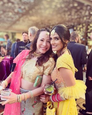 Shelly Bhalla Instagram - Happy Birthday 🎉 to the one and only @troublejones. My 👯‍♀️ Indo sister - so connected that we regularly show up at places wearing the same outfit with no intention of twinning (but I always relish it). Thank you for letting me bask in your brilliance and be a part of your world all these years! I love youuuuuu 💗💗💗