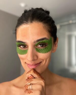 Shelly Bhalla Instagram - 💚