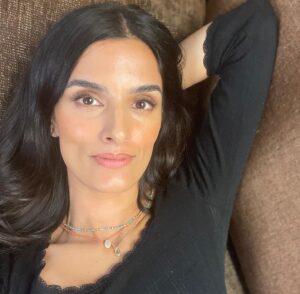 Shelly Bhalla Instagram - Another trip around the sun and celebrating this birthday on set (by napping in my trailer) 🎂💗🙏🏽