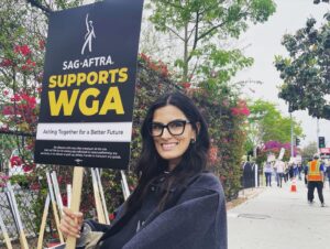 Shelly Bhalla Instagram - Union solidarity with the Jane the Virgin writers/fam❤️💪🏽#wgastrong #sagaftra #unionstrong #minireunion