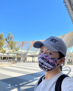 Sheren Tang Instagram - 最後這一周，若沒有恩典根本不可能成就準時到達澳洲的阿德萊德，感恩所有🙏🏼
#感謝佈道會的團隊#感謝我內地的工作團隊#感謝所有為我禱告的弟兄姊妹#最重要當然係感謝主🙏🏼#阿德萊德的朋友們陣間見😊