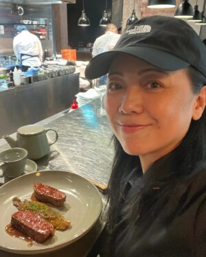 Sheren Tang Instagram - 我正在夏天的墨爾本過冬至😆，現正獨個兒享受冬至的豐富晚餐，祝大家冬至快樂🥰
#一個人隨心過節
#祝福在與病毒打仗的你冬至平安❤️
#到家馬上有靚湯好餸加湯圓吃😋