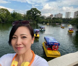 Sheren Tang Instagram - 過了一個超級酷熱的夏天，經歷了香港、北京、南京、迪拜...最終只能在昆明才有涼快的感覺；昆明四季如春，真是名不虛傳👍🏼