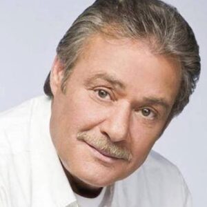 Sherif Salama Instagram - وداعاً يا أشرف وأنقي وأصدق الناس في زمن قل فيه الصدق وكثر النفاق كان صديقاً وأخ وأب كان حقيقياً بمعني الكلمة إنسان اجتمعت فيه كل الصفات الحلوه #وداعاً_فاروق_الفيشاوي #الفنان والإنسان الذي لن يغيب عنا #في الجنه إنشاء الله ياحبيبي #اكيد في مكان أفضل بكتير من هنا #أرجو الدعاء وقرأت الفاتحة