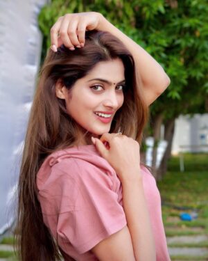 Sherry Agarwal Instagram - Gulaabi si subah…!!!
*
*
*
*
*
*
*
#reels #reelsinstagram #instagram #trending #viral #explore #love #instagood #explorepage #tiktok #reelitfeelit #india #follow #photography #fyp #reel #instadaily #followforfollowback #reelsvideo #likeforlikes #like #fashion #memes #foryou #reelkarofeelkaro #music #o #insta #instagramreels #ke